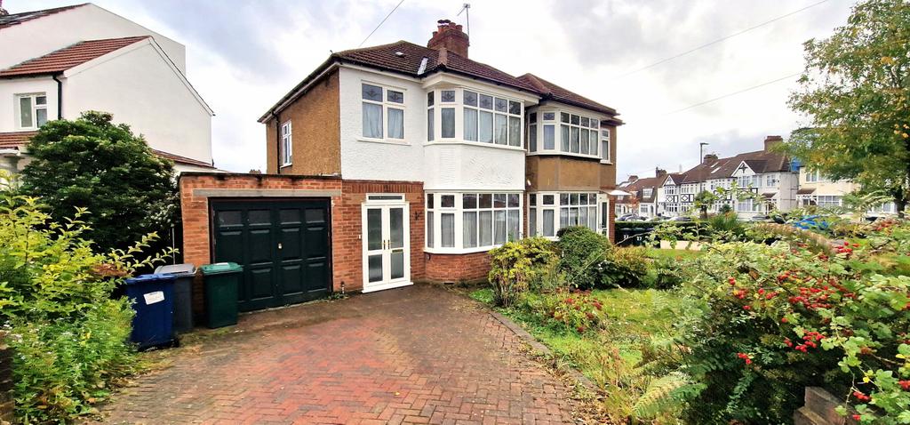 3 Bedroom Semi Detached House