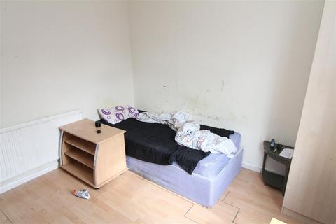 2 bedroom house for sale, Hovis Street, Manchester M11