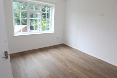 1 bedroom flat to rent, Bolton Old Road, Manchester M46