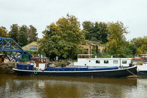 2 bedroom houseboat for sale, Lots Ait, Brentford, TW8