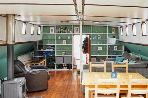 2 bedroom houseboat for sale, Lots Ait, Brentford, TW8