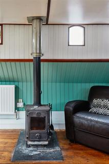 undefined, Lots Ait, Brentford, TW8