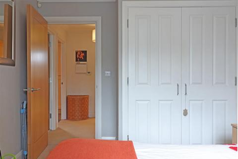Flat 16, Sycamore Court Brook Road, Redhill, RH1 6BQ