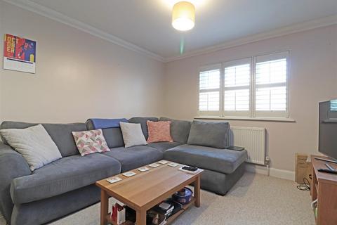 Flat 16, Sycamore Court Brook Road, Redhill, RH1 6BQ