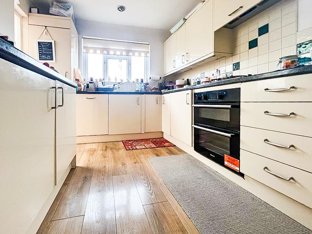 Kelvin Grove, Portchester 2 bed semidetached bungalow for sale £325,000