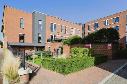 2 bedroom apartment for sale - Glenhills Court, Little Glen Road, Glen Parva, Leicester