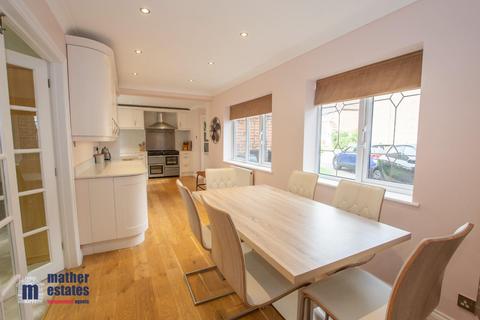 18 Chalkdown, Stevenage, SG2 7BG