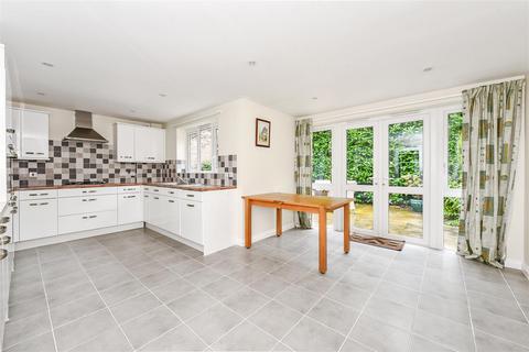 2 bedroom retirement property for sale, Bridge Road, Romsey Town Centre, Hampshire