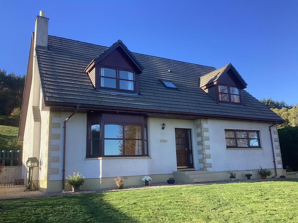 Rowanlea, Cabrich 4 bed detached house £388,000