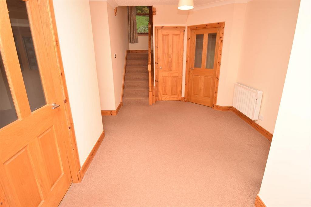 Rowanlea, Cabrich 4 bed detached house £388,000
