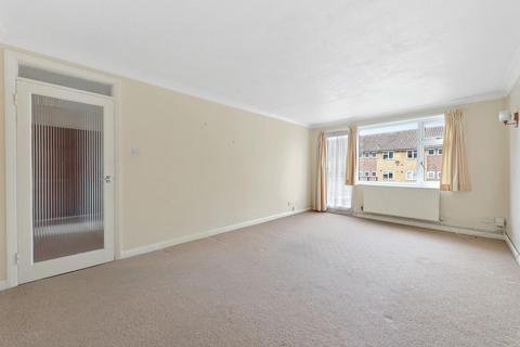 33 Embassy Gardens, Beckenham, BR3 1HF