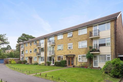33 Embassy Gardens, Beckenham, BR3 1HF