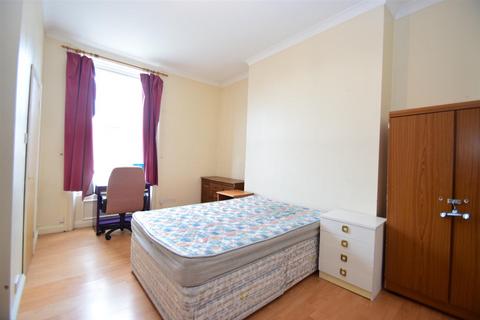 4 bedroom maisonette to rent, Heaton Road, Heaton, NE6