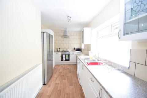 4 bedroom terraced house to rent, Kilwick Street, Hartlepool, TS24