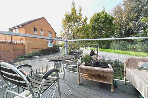 2 bedroom property for sale, Foxes Road, Newport