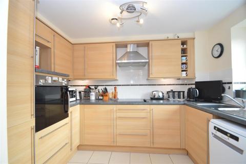 2 bedroom flat for sale, Foxes Road, Newport