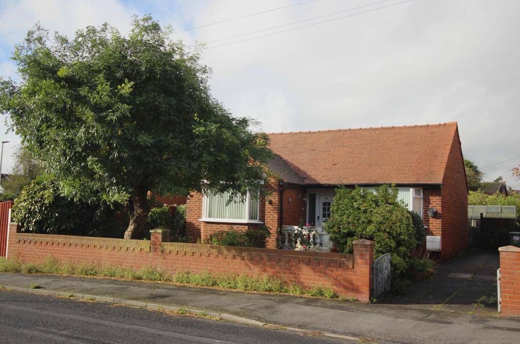 Barrows Green Lane, WIDNES, Widnes, WA8 2 bed detached bungalow for
