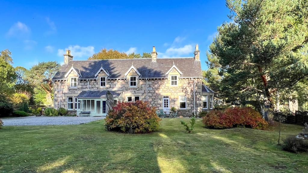 Station Road, Carrbridge 7 bed detached house for sale £650,000