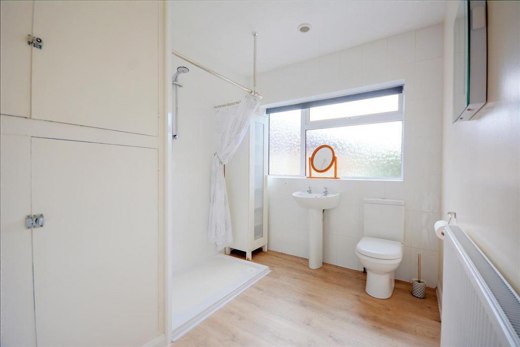 Shower Room.jpeg