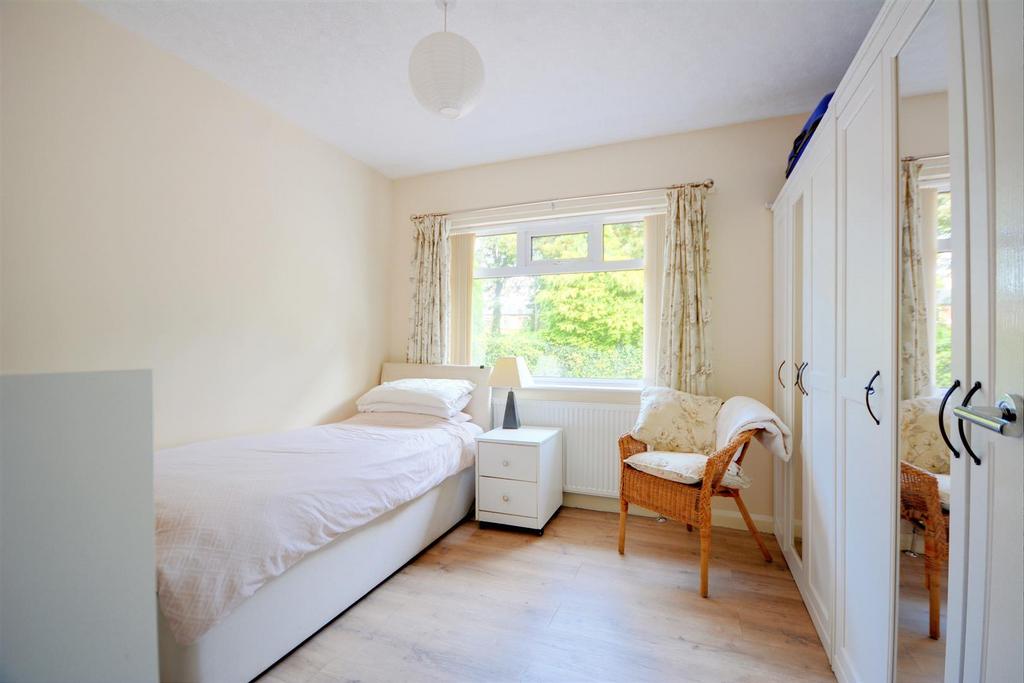 Bedroom 1 1.jpeg