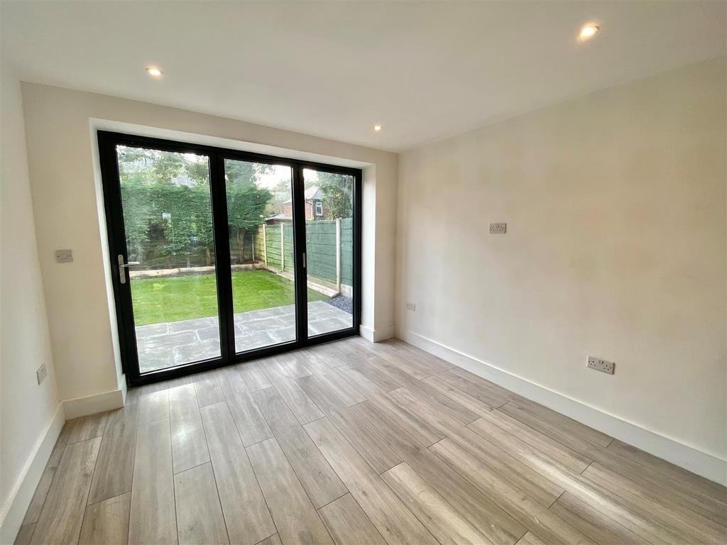 Avonside Way, Macclesfield 2 bed mews for sale £220,000
