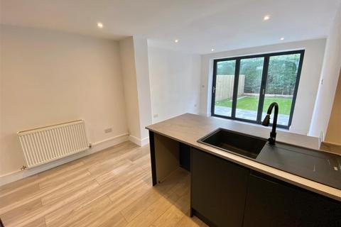 17 Avonside Way, Macclesfield, SK11 8BY