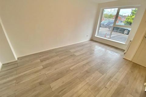 17 Avonside Way, Macclesfield, SK11 8BY
