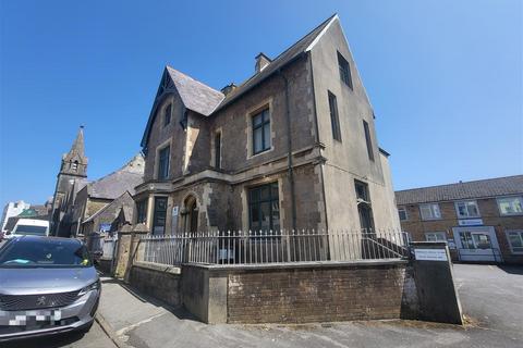 Office to rent, Warren Street, Tenby