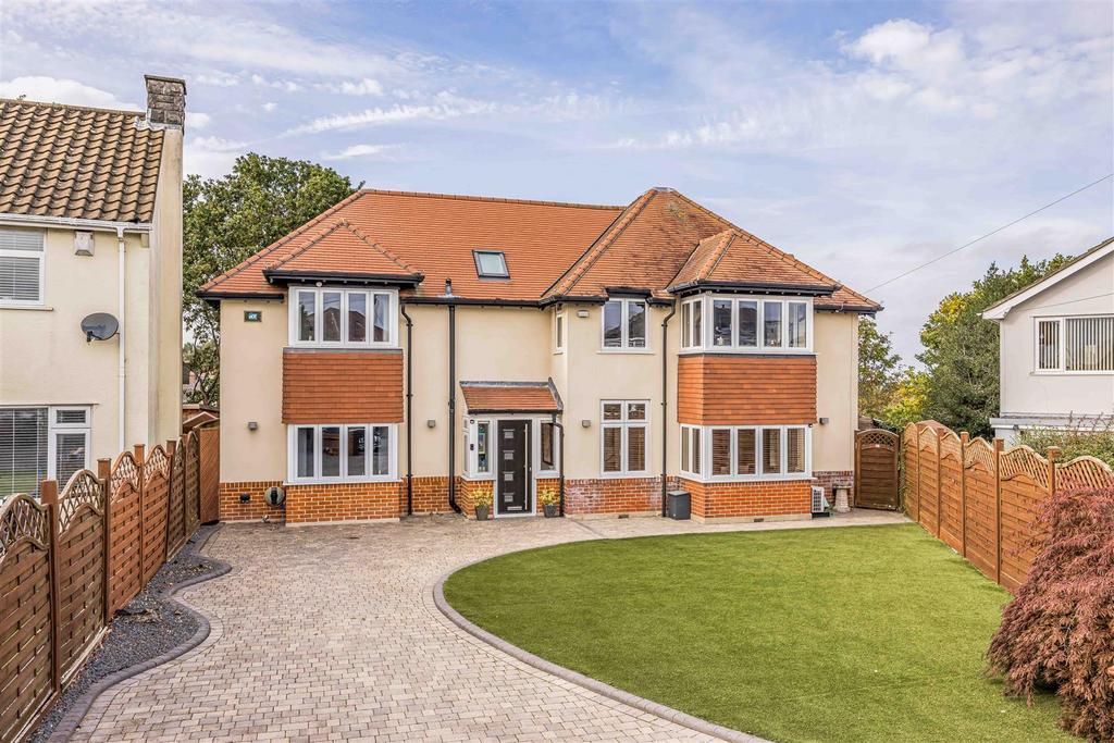 Hillcrest Road, Bournemouth 4 bed detached house for sale £850,000
