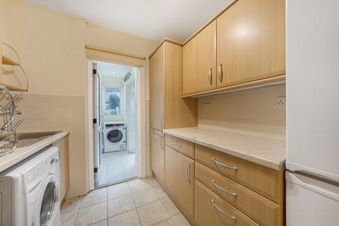 4 Eric Road, Romford, RM6 6JJ