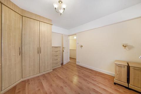 4 Eric Road, Romford, RM6 6JJ