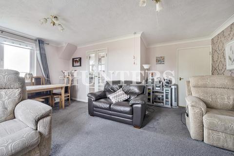 2 bedroom flat for sale - Mavis Grove, Hornchurch