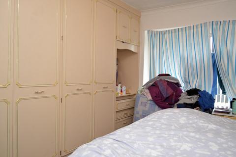 11 Cumberland Drive, Royton, Oldham, OL2 5AX