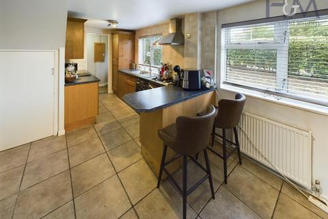 3 bedroom terraced house for sale, Webb Rise, Stevenage, Hertfordshire, SG1 5QG.