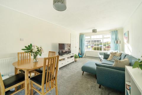 16 Law Close, Wetherby, LS22 7FB
