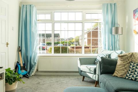 16 Law Close, Wetherby, LS22 7FB