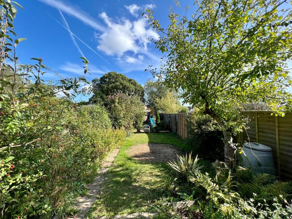 William Road, Ashford, TN23 7UT 3 bed semidetached house for sale £