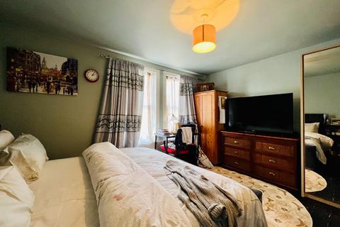 9 William Road, Ashford, TN23 7UT