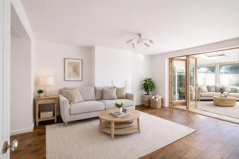 undefined, The Crescent, Horley
