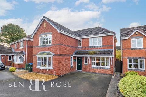 4 bedroom detached house for sale, Cyclamen Close, Leyland