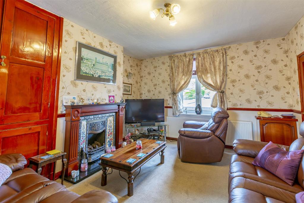 Longmoor Lane, Sandiacre, Nottingham 4 bed semidetached house for sale