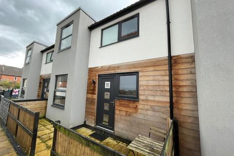 2 bedroom terraced house for sale, Water Street, Dursley