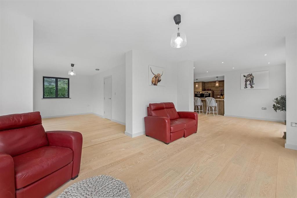 Living/dining/kitchen