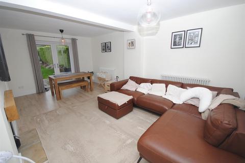 13 Brigshaw Drive, Allerton Bywater, Castleford, WF10 2HT