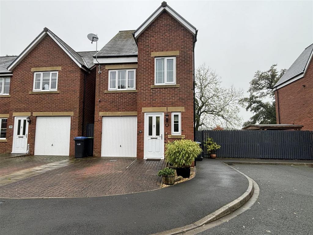 Howden Green, Howden Le Wear 3 bed detached house for sale £175,000