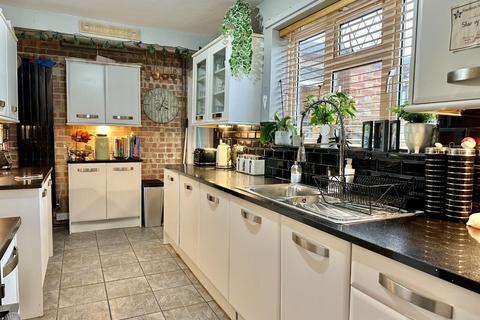 15 Chalcombe Avenue, Northampton, NN2 8JH