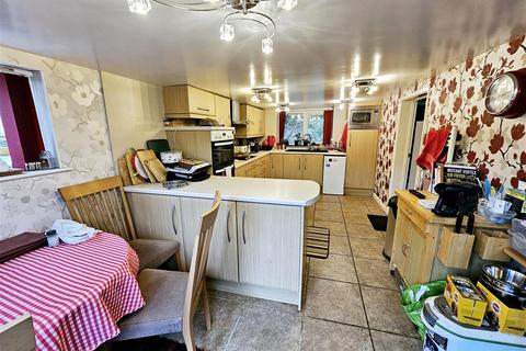 3 bedroom detached bungalow for sale, Roydon Road, Launceston