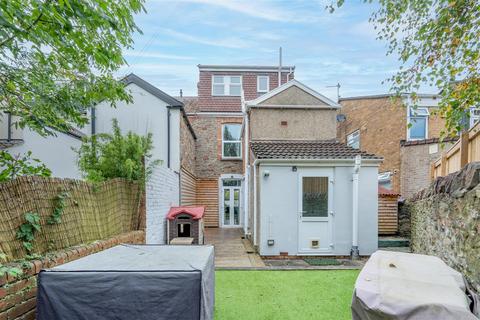 18 Stanley Road, Warmley, Bristol, BS15 4NU