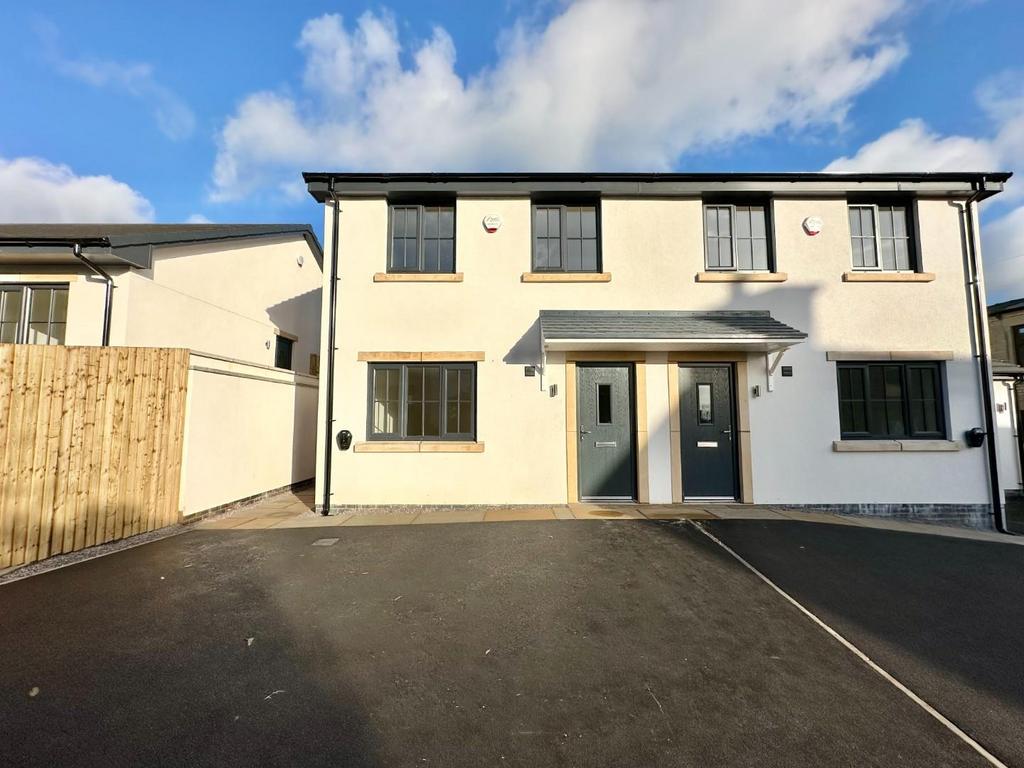 Dixon Street, Barrowford 3 bed semidetached house for sale £215,000