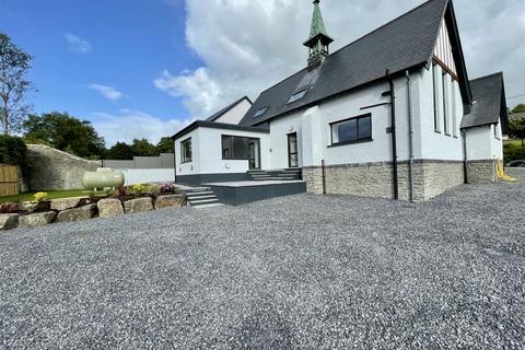 4 bedroom house for sale, Llanwnnen, Lampeter